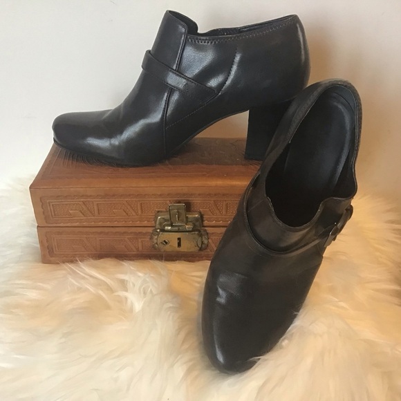 FRANCO Sarto "Ritzy" Gun Metal Gray/Black Pull On Heel Ankle Booties Size 8 - Picture 1 of 10